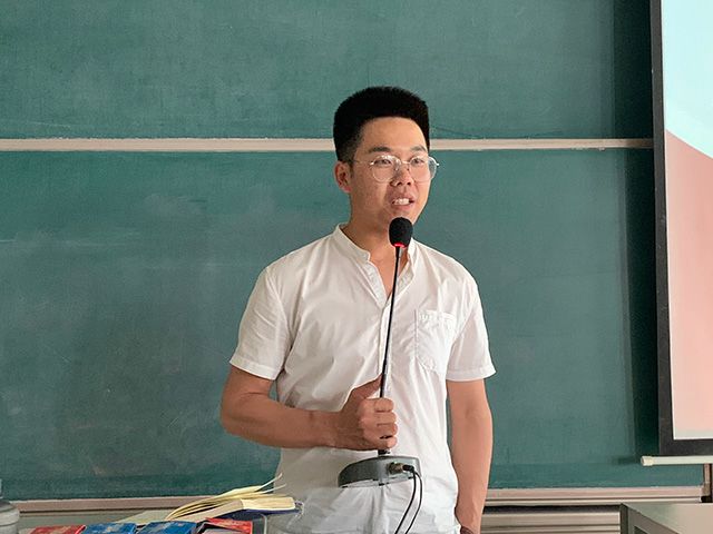 【辅导员说完满】风雨同舟 砥砺奋进——艺术传媒学院辅导员说完满之“大二 我想对你说”教育主题班会