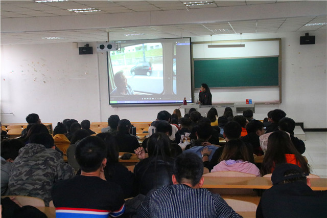 【辅导员说完满】斑斓梦想 始于就业——智能工程学院2016级辅导员说完满