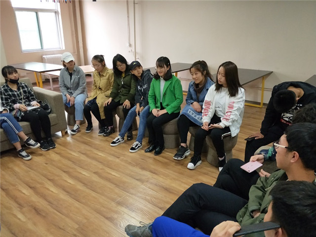 【完满班级】以梦为马 奔跑接力获突破 振奋人心——淬炼商学院四月完满班级主题活动（二十）