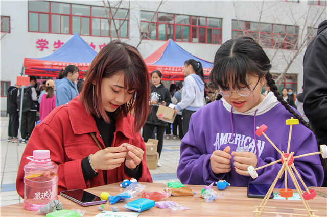 【信院力量·青联】雷锋三月 我们踏实有力 踏步前行