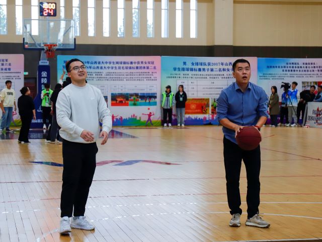 青春“篮”不住! 大数据学院、信息工程学院卫冕第九届“新生杯”篮球联赛冠军——晋中信息学院第九届“新生杯”篮球联赛