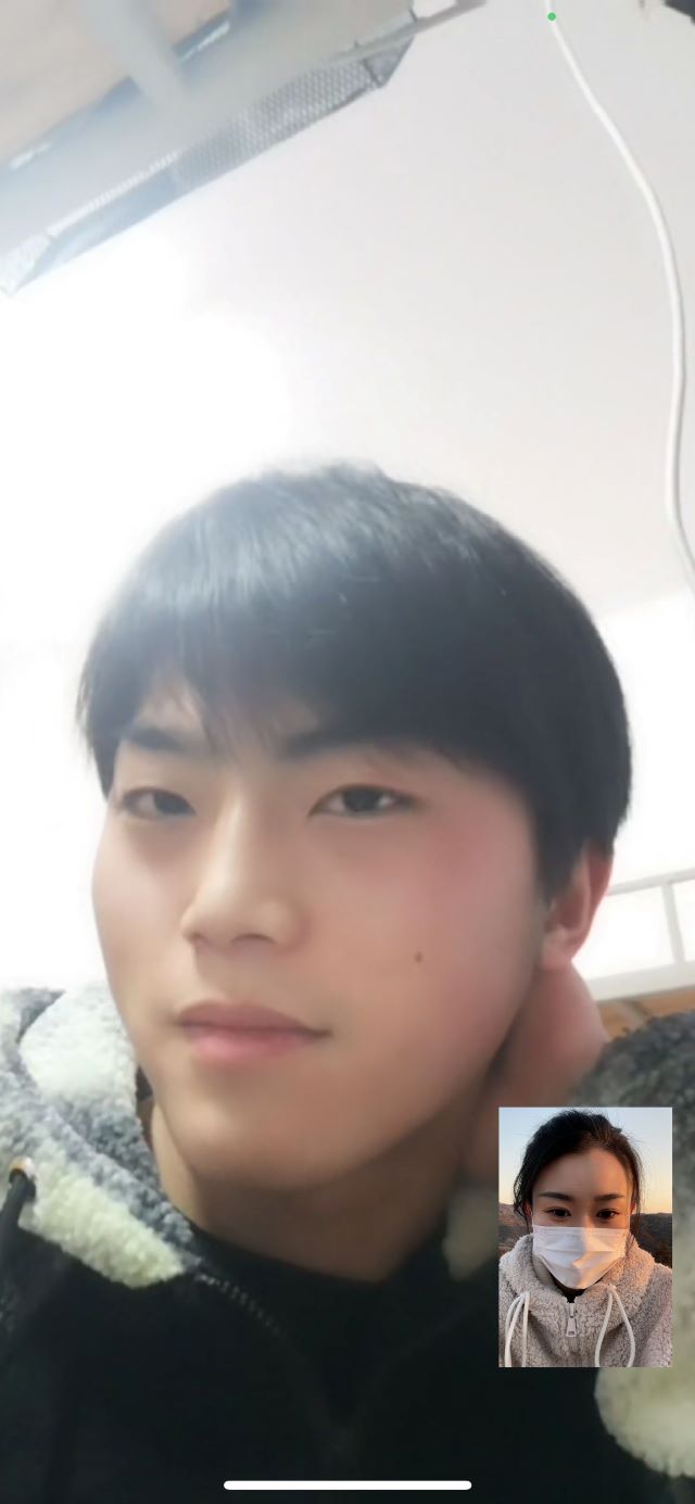 众志成城赴抗疫之战 勇担使命绘青春本色