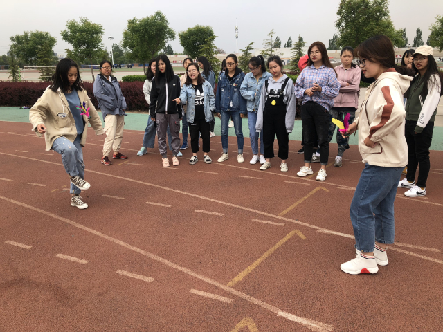 【完满班级】和夏艺彩 赛出自我——外国语言文学系英语1801班、英语1802班5月完满班级活动