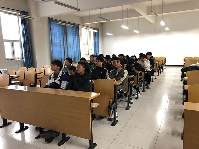 “学习12·4宪法”——智能工程学院机制2002班团日活动