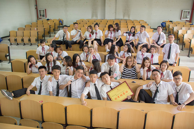 【完满班级】缘分从偶然间开始 情谊因离别时更浓——艺术传媒学院2014级毕业生6月完满班级主题活动