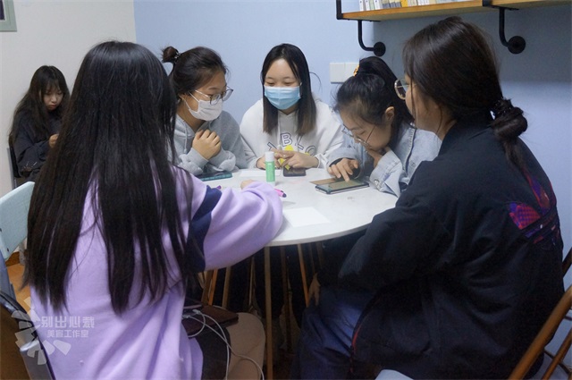 第34期她说·女生学堂:她说前方多灿烂 女生学堂传信笺