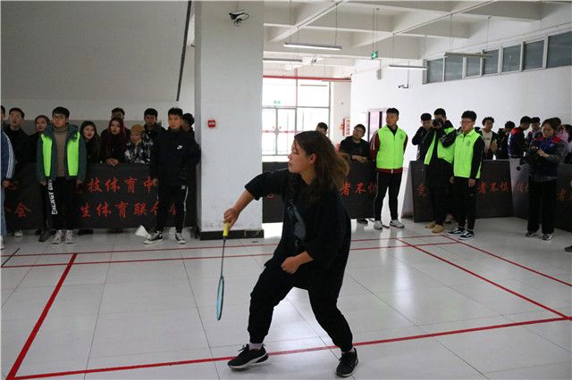 谁“羽”争锋 第八届“至强杯”羽毛球联赛圆满收官