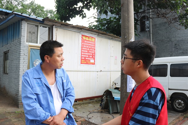 【三下乡】俯下身子感喟最接近地表的人情冷暖