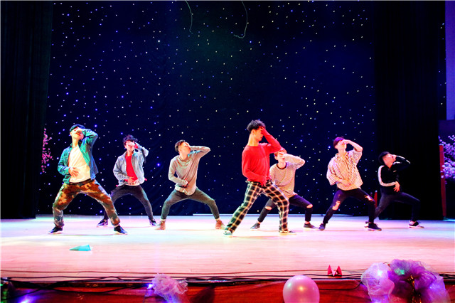 【音乐节·无边】追忆无尽美好 释放无边激情——“2017 无边”第五届校园摇滚音乐节暨第77期周末文化广场