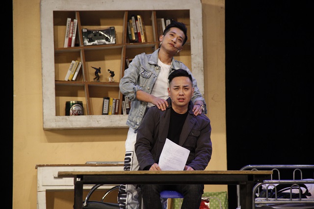 原创现代都市情感话剧《如果·我不是我》在乌马河剧院倾情上演