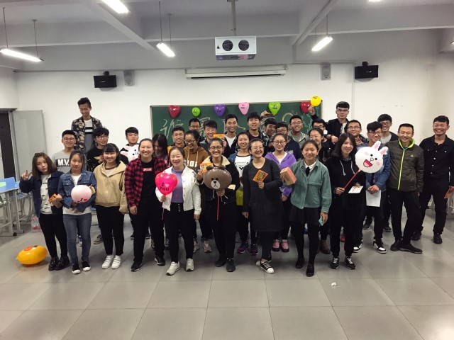 【完满班级】思维炸裂 脑洞大开 巧舌如簧——信工系软件1705班举办完满班级活动“谁是卧底？”