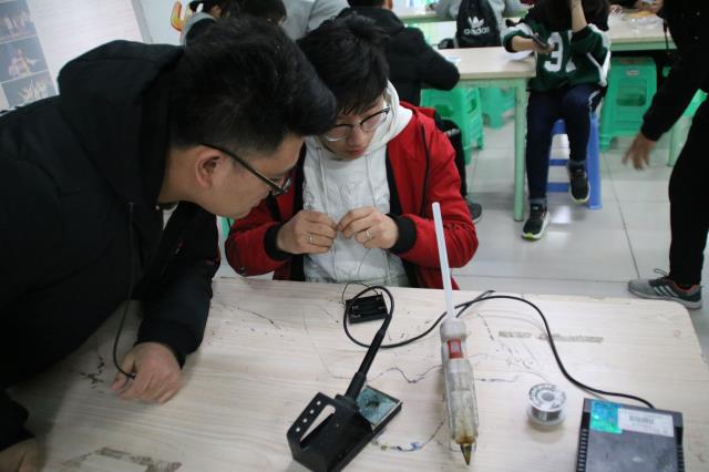 创新改变世界 科技把握航向──智能工程学院举办第二届Creator机器人大赛