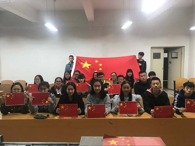 【完满班级】追梦的我们 用行动还一个书香氛围——淬炼商学院“体”味青春主题活动（十九）