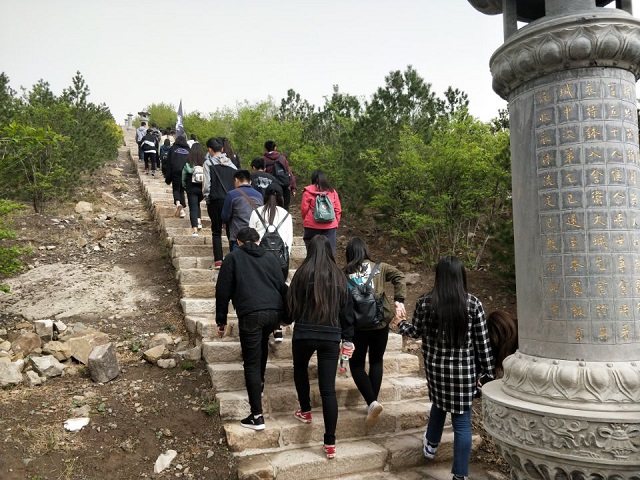 【完满班级】青春与你同在 美景与君共赏——环科系食品1701举办完满班级活动