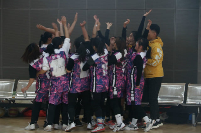 用热爱铸就美好 彰显激梦勇进——外语系第八届 “至强杯”排球联赛纪实