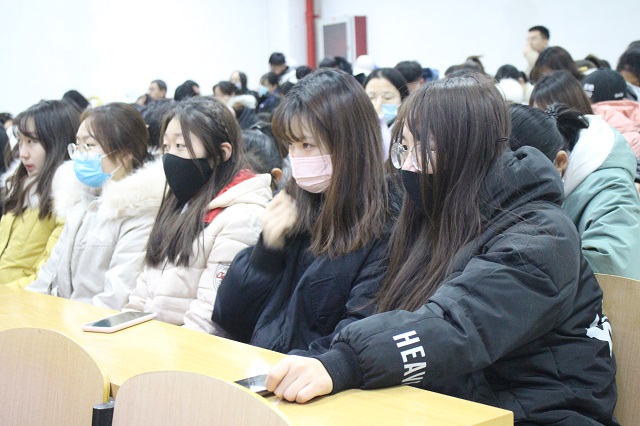 【辅导员说完满】后疫情时代下的就业创业——淬炼商学院2019级“辅导员说完满”专题活动