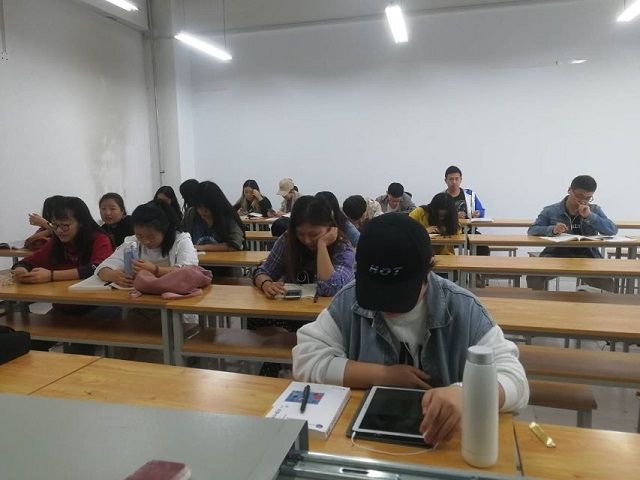 【完满班级】“为中华崛起而读书”班级国庆励志警句交流会——城规1601班级开展完满班级系列活动