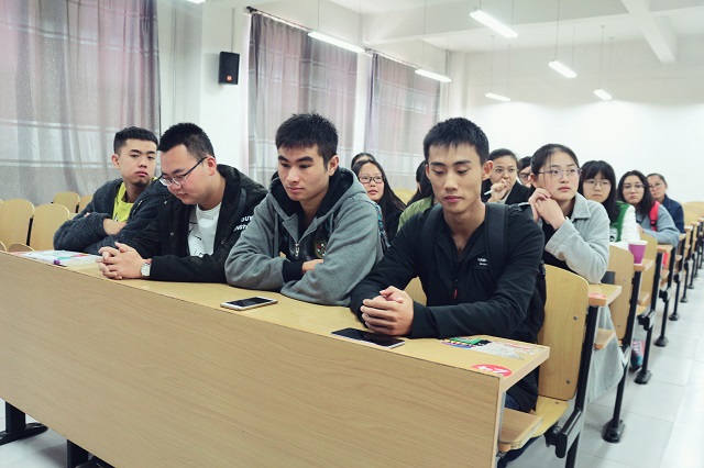 【辅导员说完满】文明其精神 炼就其体魄——辅导员说完满之“生活中的竞技体育”
