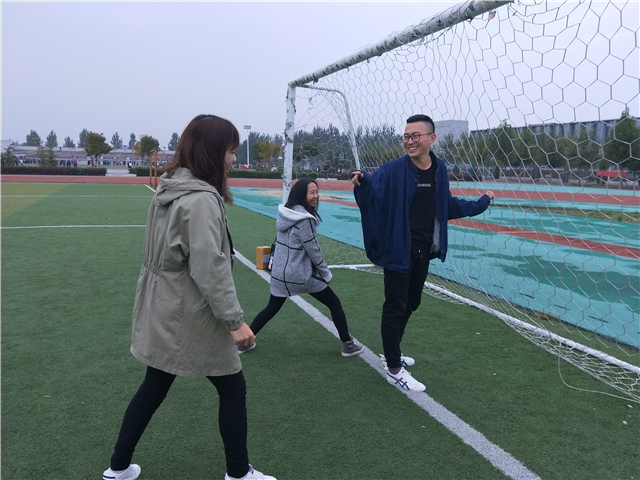 【完满班级】岁月带不走的是青春——淬炼商学院“体”味青春主题活动（二十二）