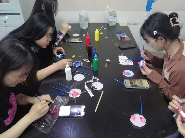 【完满团支部】缤纷时光 艺起趣享——淬炼·国际商学院财务2204班完满团支部活动