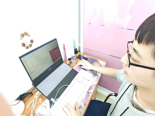 【完满班级】普通的方式 特别的关心——软件1804班“用三行代码向前线工作者致敬”完满班级