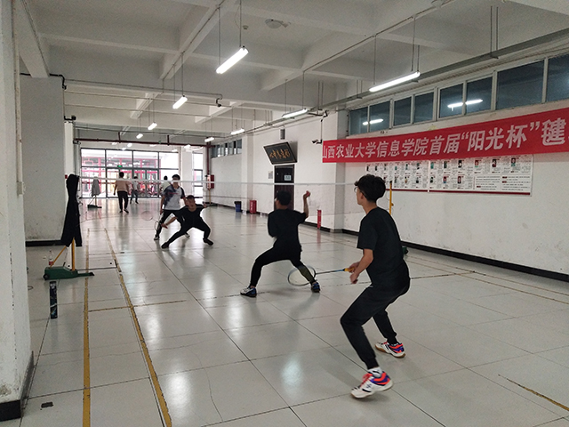 【完满班级】羽动青春——大数据学院、信息工程学院物联1701班举办羽毛球比赛