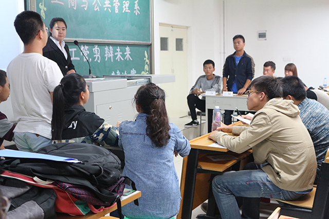 工管系第二届“逐梦工管，勇辩未来”辩论赛圆满落幕