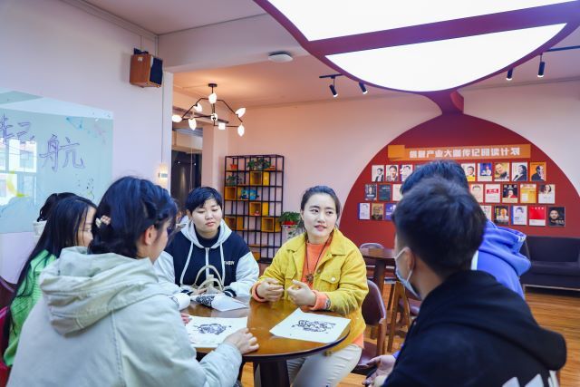 异科导师在行 走进非遗现场 感受文化魅力