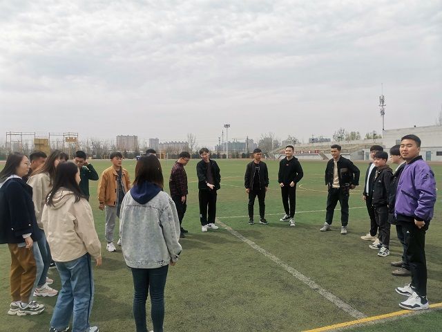 【完满班级】阳光体育大课间 趣味运动展风采——食品与环境学院土管1802班完满班级活动