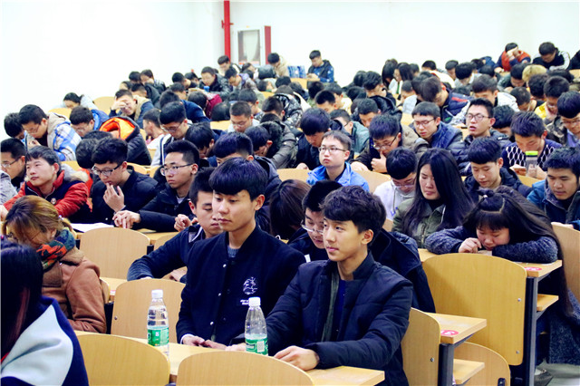 敲响安全的警钟 奏响生命的乐章——机电工程系与信息工程系联合举办消防安全知识讲座