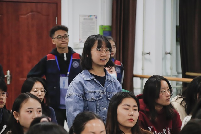 【传媒沙龙】百名师生共同感受播音与主持的魅力