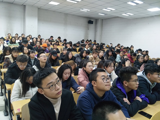 【辅导员说完满】学会感恩 让温暖永存心中——淬炼商学院辅导员说完满专题活动（十八）