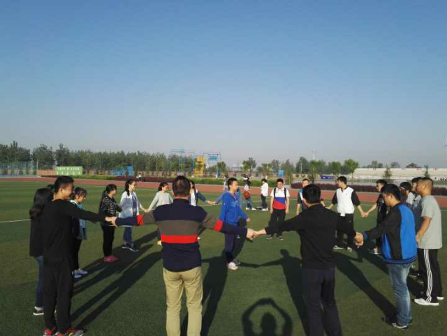 【完满班级】风筝满天飞  歌声遍地扬——淬炼商学院三月举办完满班级主题活动（十四）