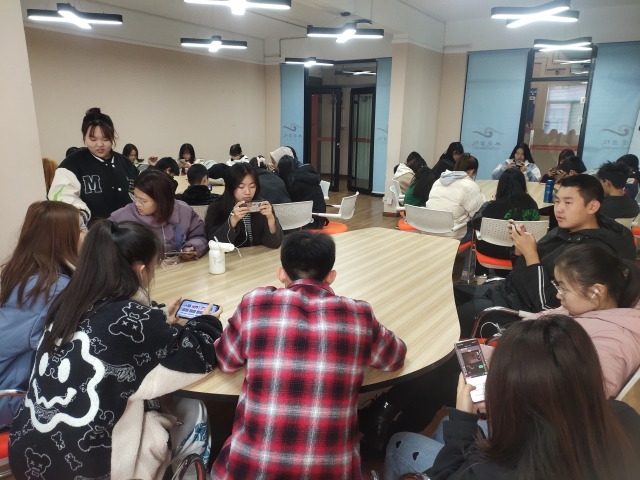 【完满班级】团队合作 铸就成功——大数据学院、信息工程学院数字2101班举行完满班级活动