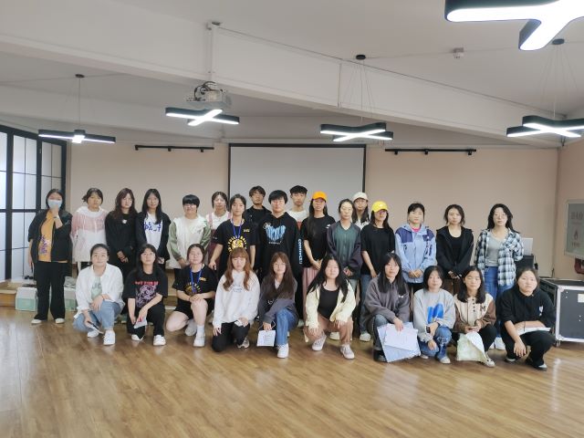 踔厉奋发新征程 劳动铸就中国梦——商务英语学院五月下旬完满团支部活动集锦
