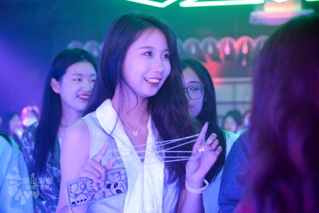 第38期她说·女生学堂:赴一场浪漫之约——“重燃八零 藏在舞厅里的旧时光”