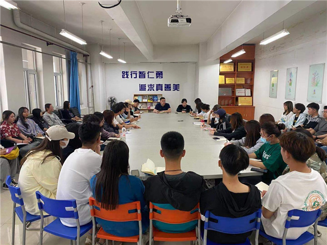 团委、学生会各学生组织相继召开2020-2021学年第二学期期中座谈会