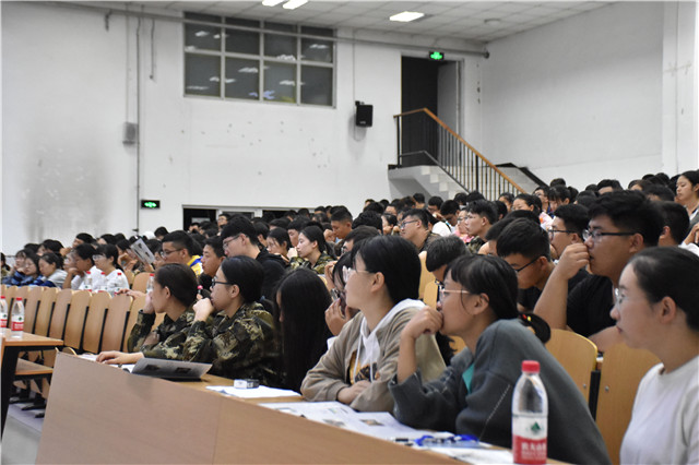 学而时习之——创意写作学院“作家”班新生选拔宣讲