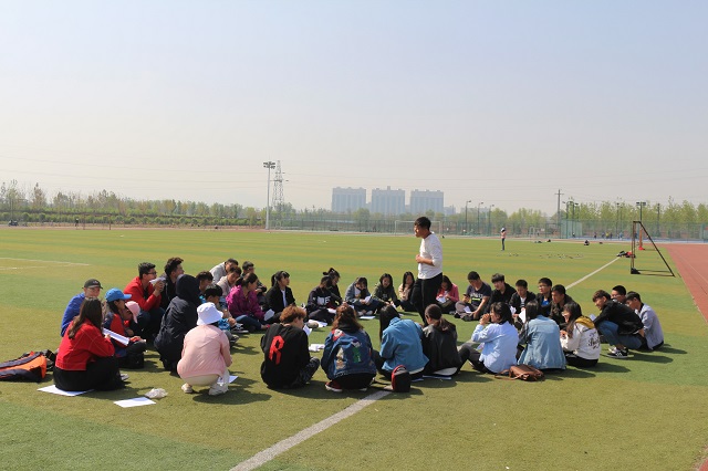 【完满班级】四月风起 载梦而行——环科系动医1703班完满班级活动