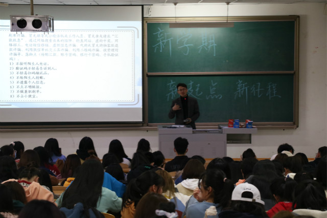 【辅导员说完满】迎接美好 创造未来——外语系2020级辅导员说完满