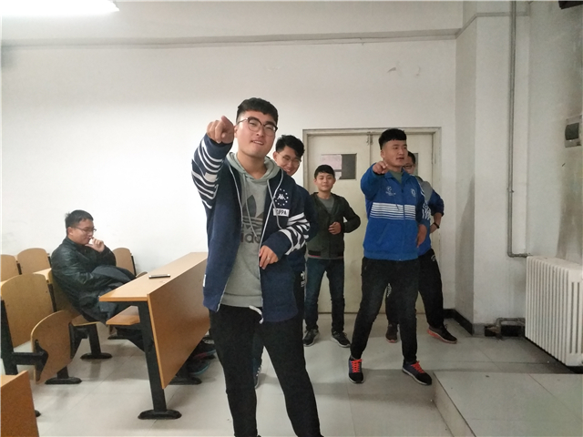 【完满班级】青春是一首歌  在完满中放飞自我——淬炼商学院“体”味青春主题活动（二十九）