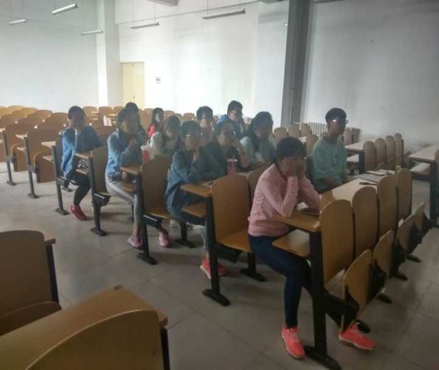 【缤纷百团】生命轮回中的意义——倾心动物科学社第一届“倾心有你观影会”活动
