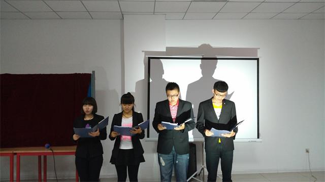 环科系举办首届“炫彩中国风”传统文化节之“谁与争锋”