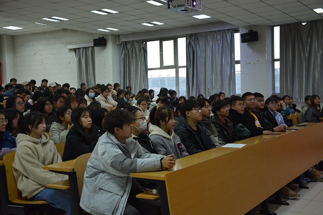 【辅导员说完满】盈盈宿舍情 灼灼大学路——淬炼.国际商学院2021级“辅导员说完满”专题活动