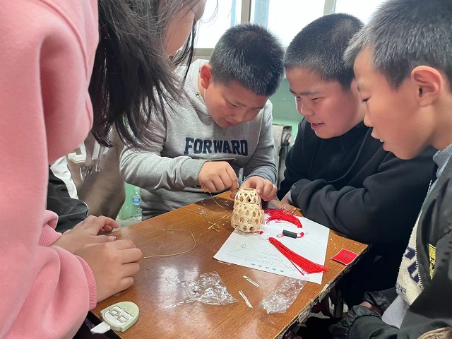 悠悠文墨贯古今 赓续文脉赠流年——远景学院第三期“双语讲国学”活动圆满落幕