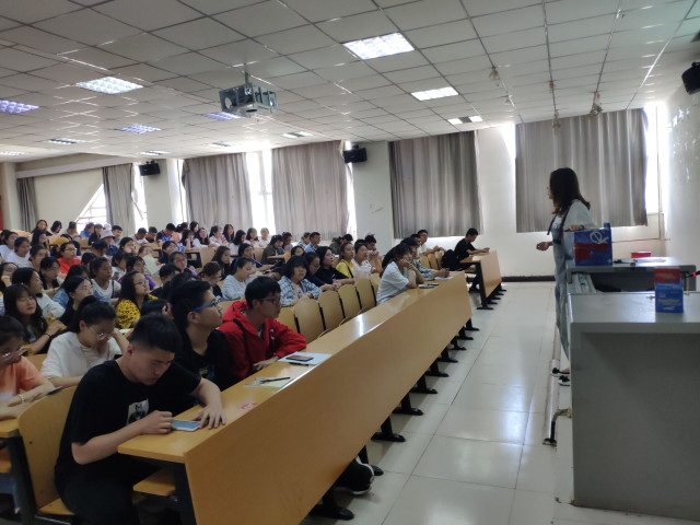 【辅导员说完满】趁年轻 即出发——淬炼商学院辅导员说完满专题活动(十四)