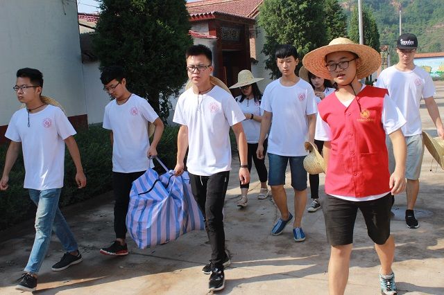 【三下乡】蓦然回首 听一则田园故事 看一片风轻云淡——远景学院“三下乡”暑期社会实践活动(三)