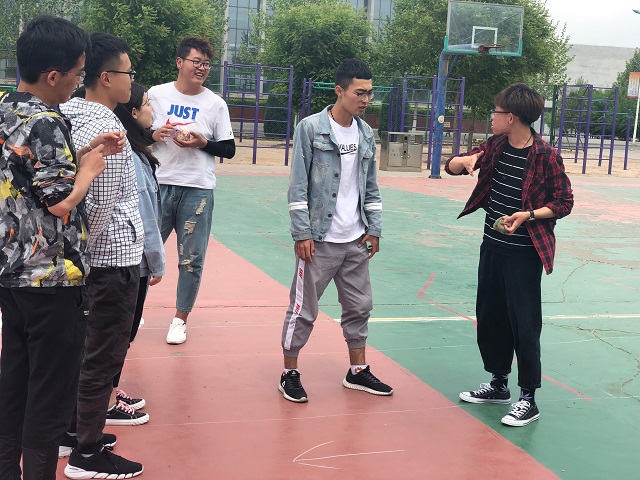 【完满班级】“拾忆童年 趣丢沙包”回忆时光之丢沙包比赛