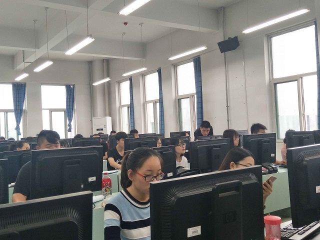 【完满班级】巧夺天工 寻找神绘CAD大师——食品与环境学院土管1602班开展“头脑风暴·智慧蓝图”班级CAD趣味绘图大赛