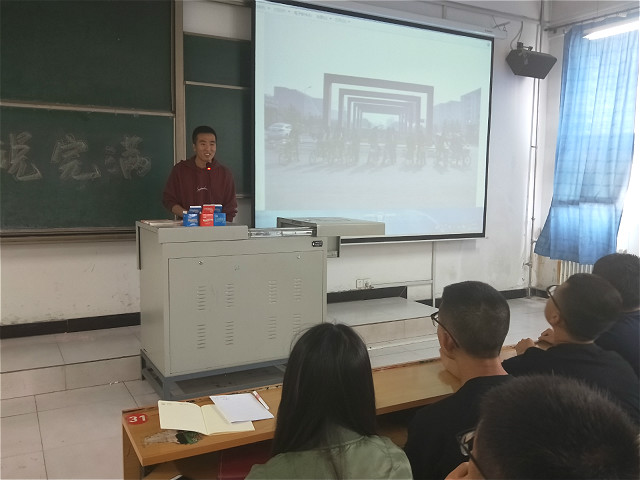【辅导员说完满】公益之路上 爱心之花常开——经济管理系2017级举办辅导员说完满活动